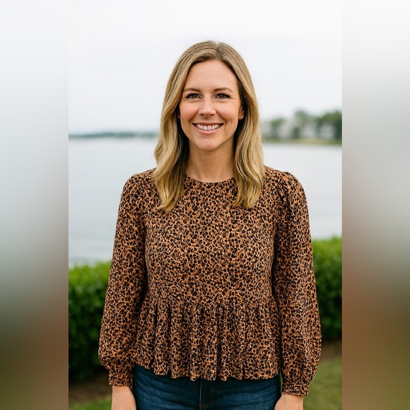 Tuckernuck Pomander Place Leopard Carlota Peplum Puff Sleeve Top Size Small - Picture 1 of 6